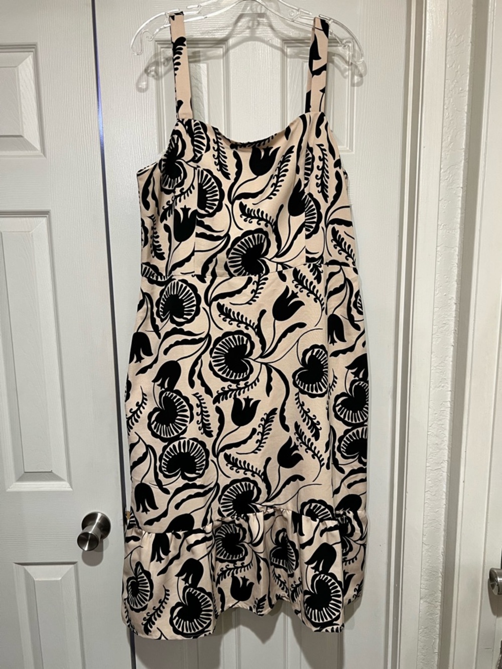 NWT ANN TAYLOR  FACTORY CREAM/BLACK FLORAL FLOUNCE MIDI SHEATH DRESS SIZE 14